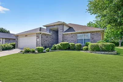 9605 Rosewood Drive, Denton, TX 76207 - Photo 2