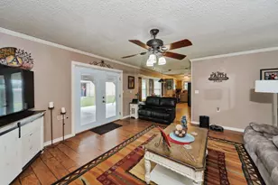 251 Alicia St, Bowie, TX 76230 - Photo 8