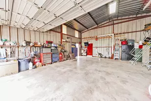 251 Alicia St, Bowie, TX 76230 - Photo 20