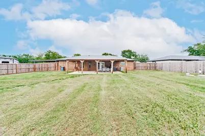 251 Alicia Street, Bowie, TX 76230 - Photo 18
