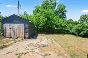 2475 Volga Ave, Dallas, TX 75216 - Photo 12