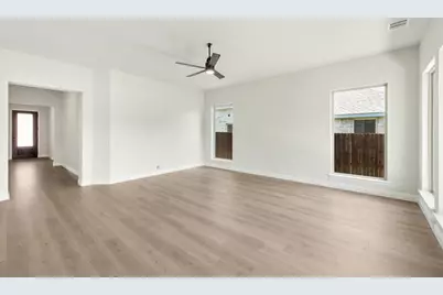 402 Laurel Lane, Glenn Heights, TX 75154 - Photo 10