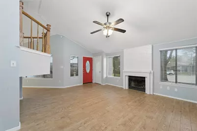 513 Hunters Glen Street, Lewisville, TX 75067 - Photo 6