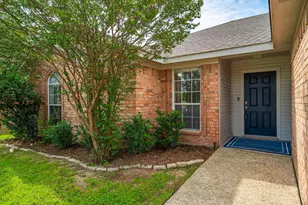 622 Coal Creek Dr, Mansfield, TX 76063 - Photo 2