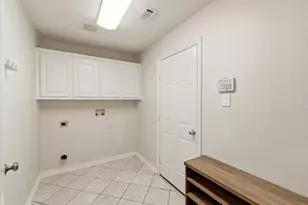 7947 Glade Hill Ct, Dallas, TX 75218 - Photo 16