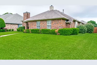 2045 Larkspur Drive, Carrollton, TX 75010 - Photo 2