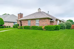2045 Larkspur Dr, Carrollton, TX 75010 - Photo 2