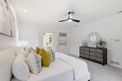 9017 Laredo Drive, Irving, TX 75063 - Photo 16