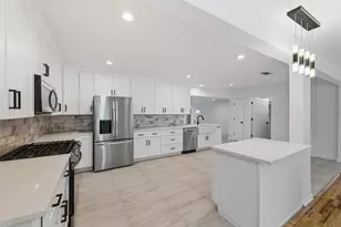 2228 Goldenrod Ave, Fort Worth, TX 76111 - Photo 8