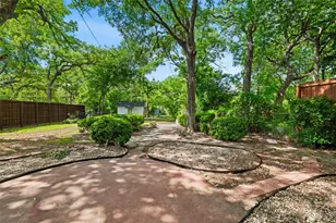 2228 Goldenrod Ave, Fort Worth, TX 76111 - Photo 32
