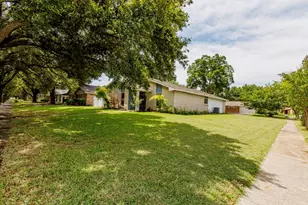 2429 Norway Dr, Garland, TX 75040 - Photo 32