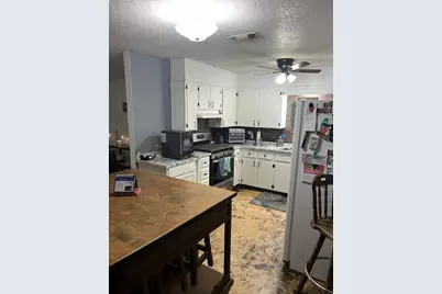 440 S Bois D Arc Street, Blossom, TX 75416 - Photo 6