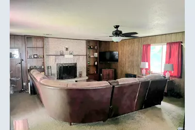 440 S Bois D Arc Street, Blossom, TX 75416 - Photo 2