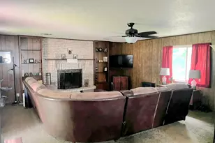 440 S Bois D Arc St, Blossom, TX 75416 - Photo 2
