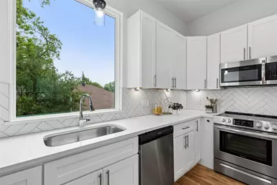 5647 Live Oak Street #105, Dallas, TX 75206 - Photo 4