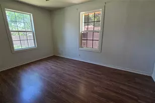 524 W Broadus Ave, Fort Worth, TX 76115 - Photo 6