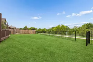 6133 Sunrise Lake Dr, Fort Worth, TX 76179 - Photo 36