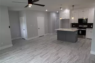 1005 Grandbury St, Cleburne, TX 76033 - Photo 14