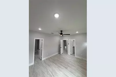 1005 Grandbury Street #A, Cleburne, TX 76033 - Photo 6