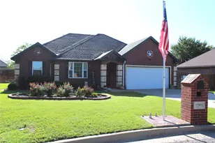 1701 Antelope Trl, Stephenville, TX 76401 - Photo 2