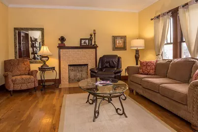 2241 W Rosedale Street S, Fort Worth, TX 76110 - Photo 4