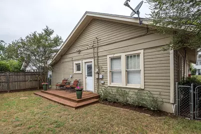 2241 W Rosedale Street S, Fort Worth, TX 76110 - Photo 16