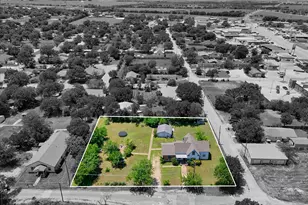 700 N 3rd St, McGregor, TX 76657 - Photo 24