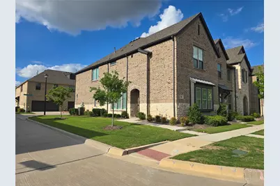 681 Vista Oaks Road, Lewisville, TX 75067 - Photo 2