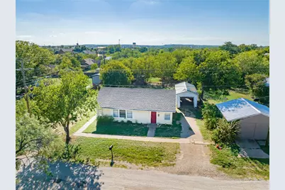 304 N Geneva Street, Breckenridge, TX 76424 - Photo 2
