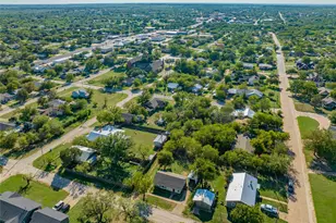304 N Geneva St, Breckenridge, TX 76424 - Photo 10