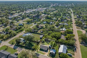 304 N Geneva St, Breckenridge, TX 76424 - Photo 8