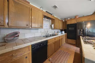 115 Imperial Dr, Mabank, TX 75156 - Photo 8