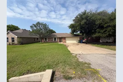 305 Lois Street, Roanoke, TX 76262 - Photo 2