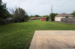 305 Lois St, Roanoke, TX 76262 - Photo 18
