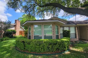 630 Country View Ln, Garland, TX 75043 - Photo 2