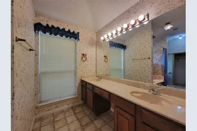 630 Country View Lane, Garland, TX 75043 - Photo 16