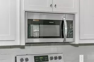 933 E 5th St, Springtown, TX 76082 - Photo 8