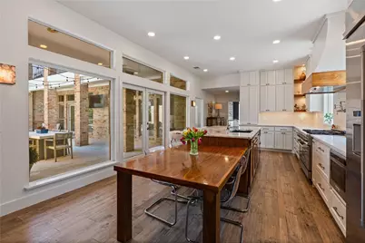 819 Hills Creek Drive, McKinney, TX 75072 - Photo 2