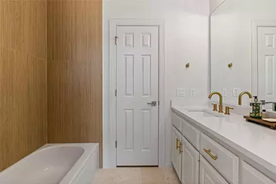 819 Hills Creek Drive, McKinney, TX 75072 - Photo 14
