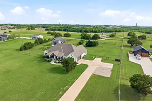 103 Old Decatur Rd, Decatur, TX 76234 - Photo 2