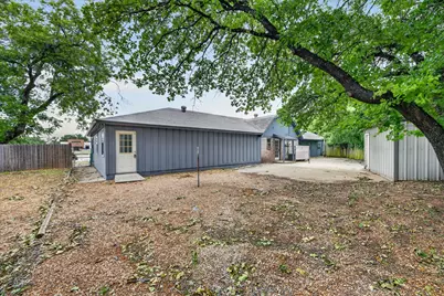 936 E Highway 199, Springtown, TX 76082 - Photo 10