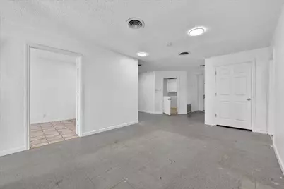 936 E Highway 199, Springtown, TX 76082 - Photo 20