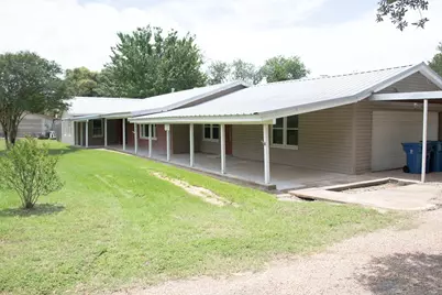 918 S Varella Street, Mexia, TX 76667 - Photo 2