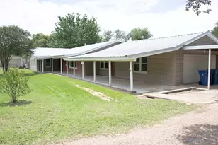 918 S Varella St, Mexia, TX 76667 - Photo 2