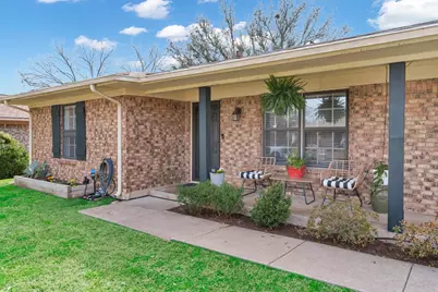 4025 Aragon Drive, Fort Worth, TX 76133 - Photo 2