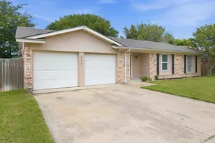 6413 Melinda Ct, Watauga, TX 76148 - Photo 2