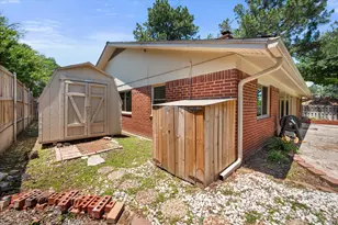 815 Vail Dr, Arlington, TX 76012 - Photo 32