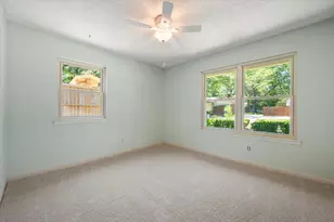 815 Vail Dr, Arlington, TX 76012 - Photo 22