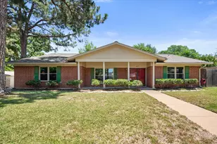 815 Vail Dr, Arlington, TX 76012 - Photo 2
