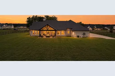 1406 Kara Trail, Van Alstyne, TX 75495 - Photo 2